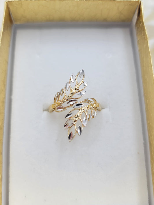 14k Gold Olive Leaf Sparkling Ring