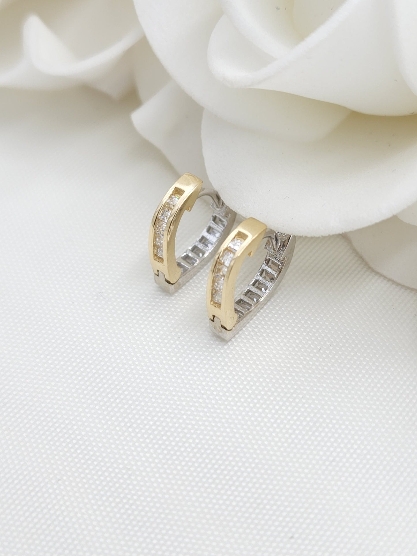 2 tones Solid 14k Reversible Huggies Earrings - Baguette CZ - Modern Gold Jewelry - Perfect gift