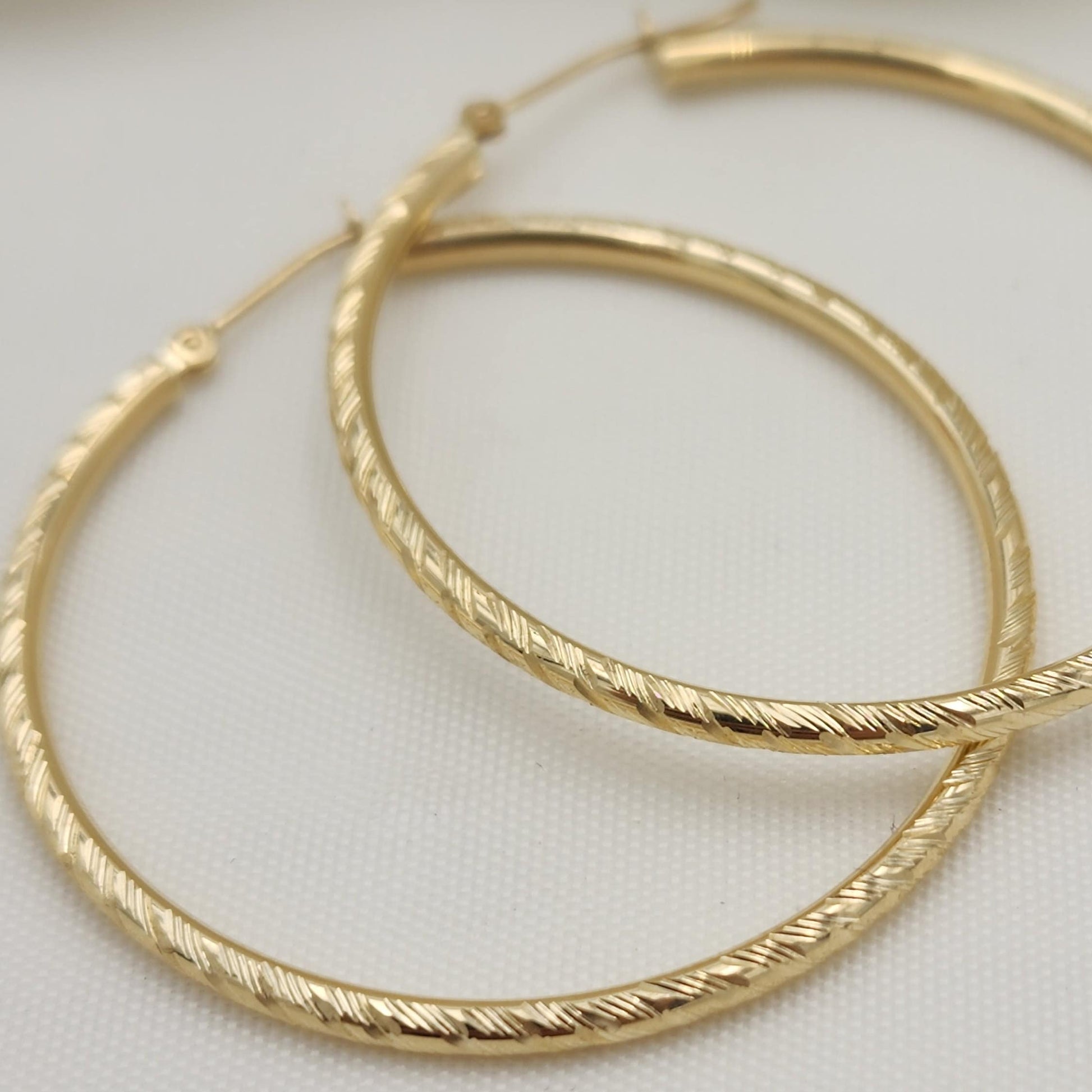 14k Gold Shiny Hoop Earrings - 2mm Thick -40mm - Everyday Hoops - For Her