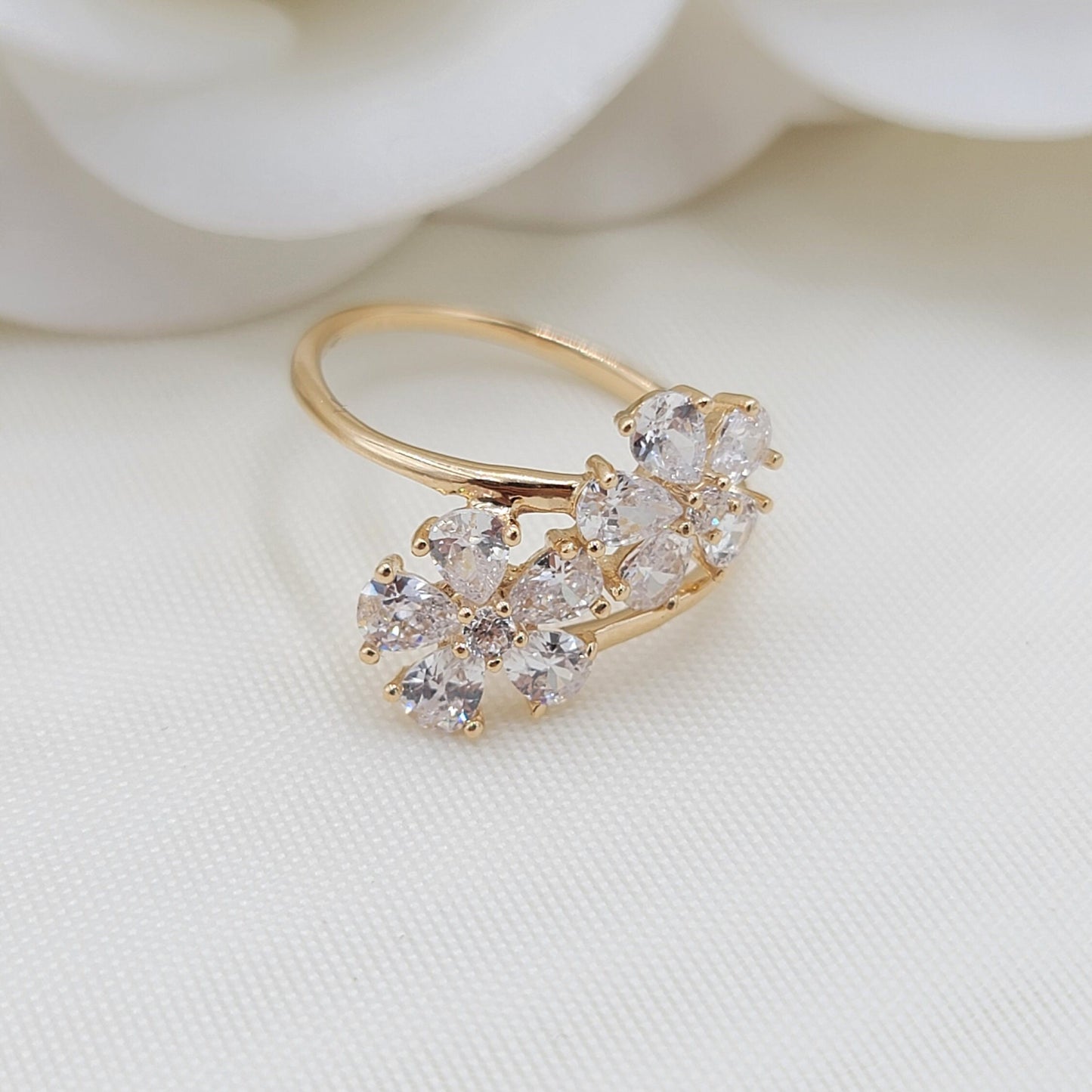 Solid 14k Gold Flowers Ring - Pear CZ Stones - Statement Ring