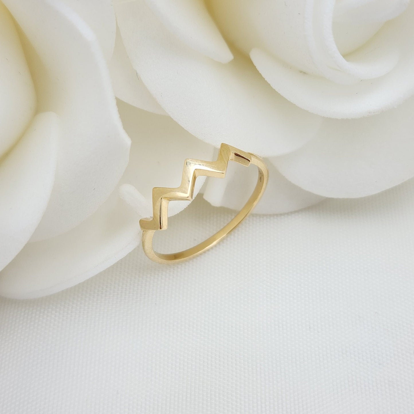 Dainty 14k Gold Zig Zag Band - Yellow, White, Rose Gold - For Her - Stackable