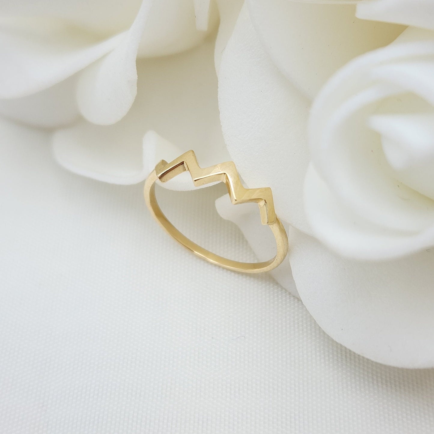 Dainty 14k Gold Zig Zag Band - Yellow, White, Rose Gold - For Her - Stackable