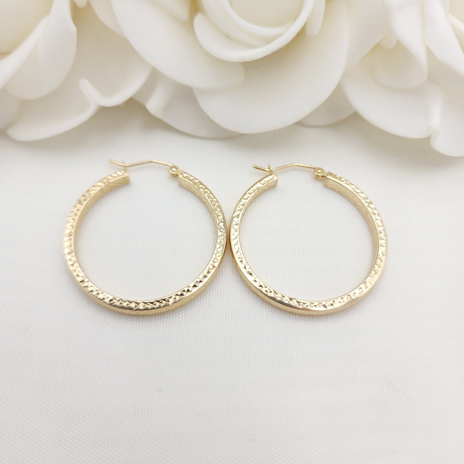 Real 14k Gold Square Diamond Cut Hoop Earrings - 30mm Diameter - Shiny And Modern - Perfect Gift - Birthday, Mother's day, Anniversary