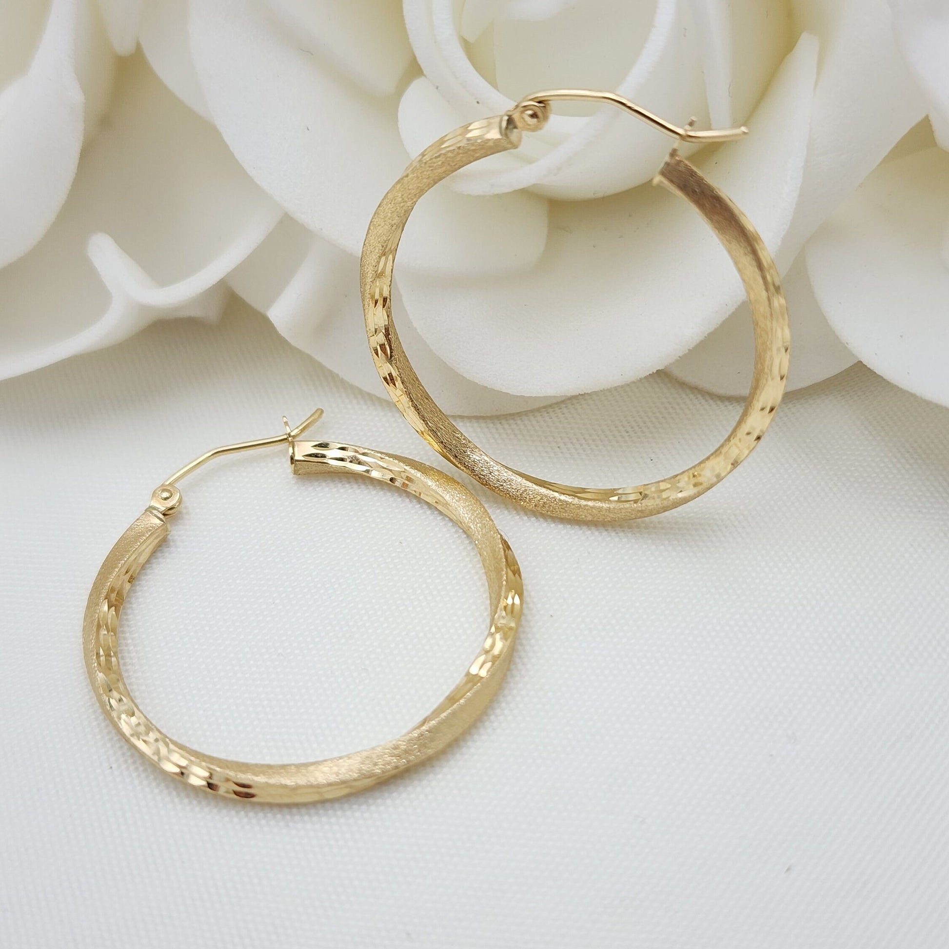 30mm 14k Gold Twisted 2 Textures Hoop Earrings - 2.5mm Thick - Fine Jewelry - Unique and Modern - For Her