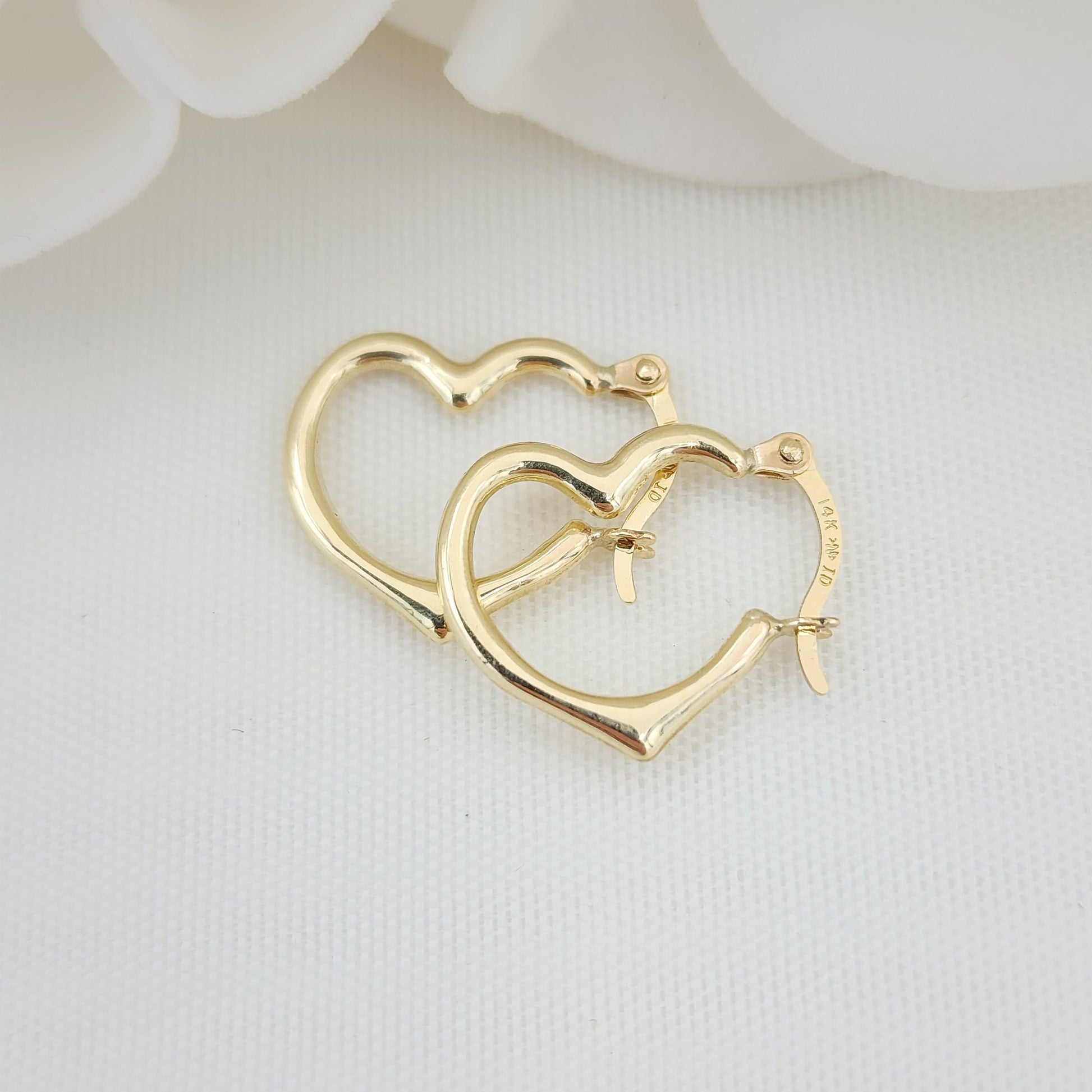 Small 14k Gold Heart Hoop Earrings - 16MM - 1.5MM Thick - Perfect For Everyday - Fine Jewelry - For her - For Kids