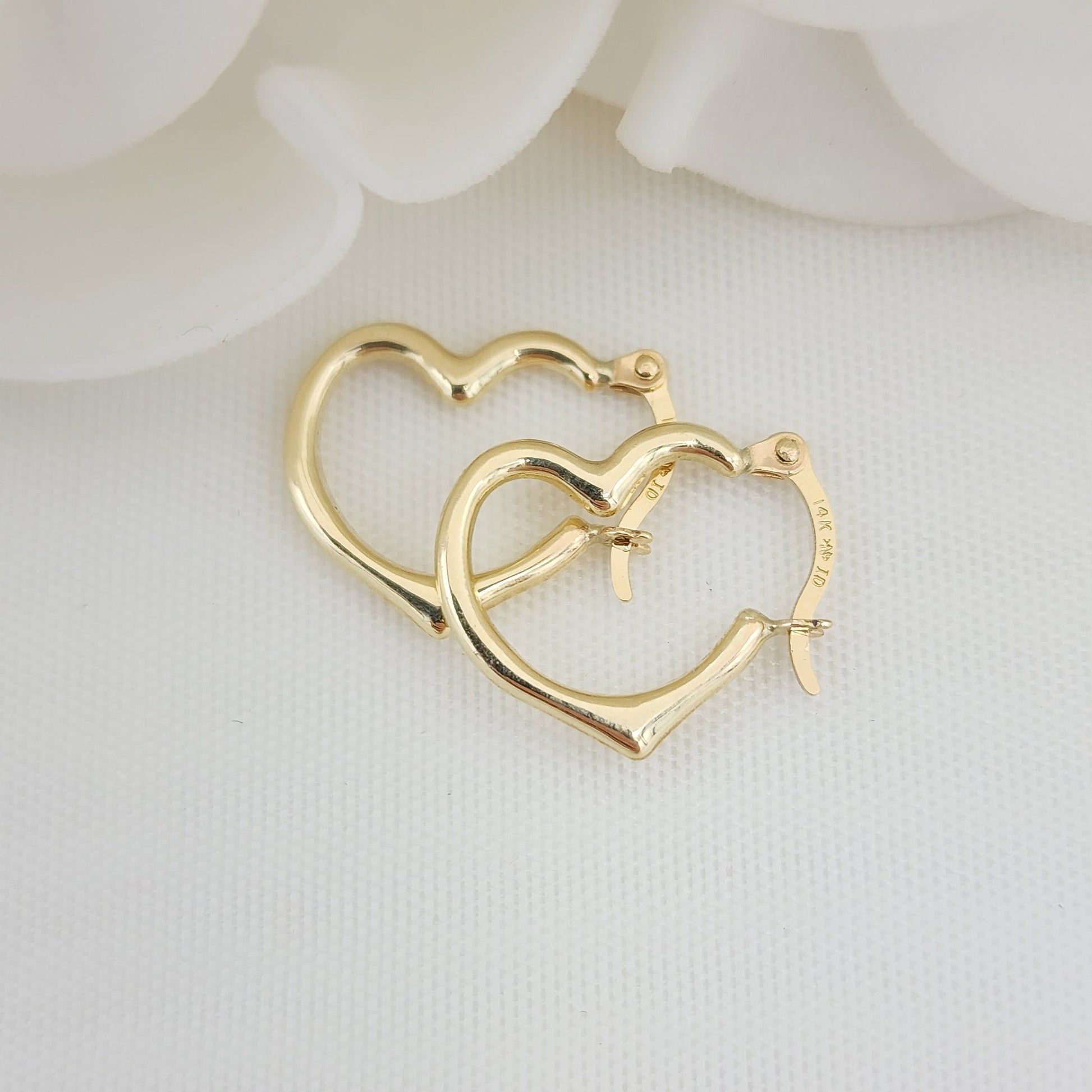 Small 14k Gold Heart Hoop Earrings - 16MM - 1.5MM Thick - Perfect For Everyday - Fine Jewelry - For her - For Kids