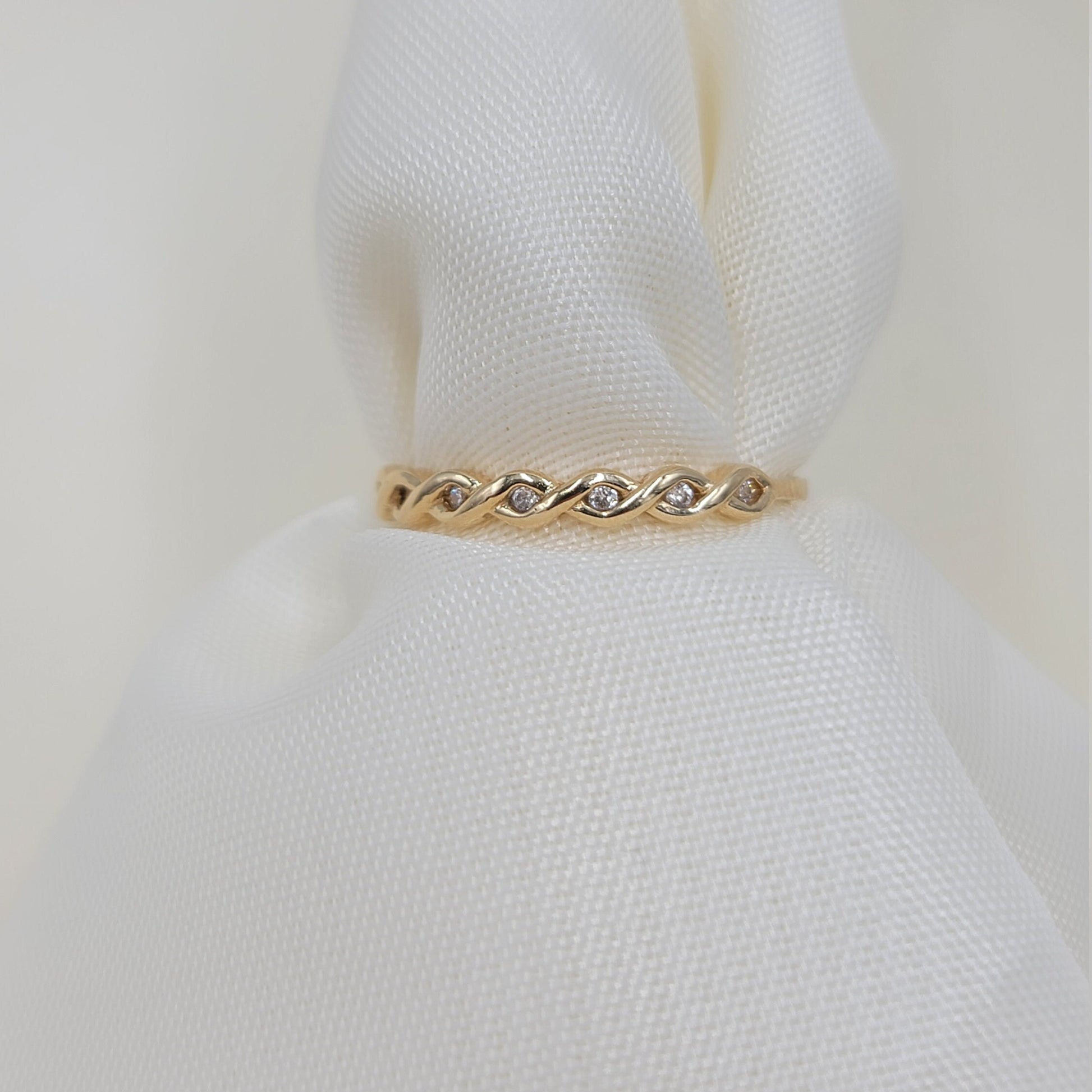 Solid 14k Gold Doble Helix ring - Stackable Rings - Fine Jewelry