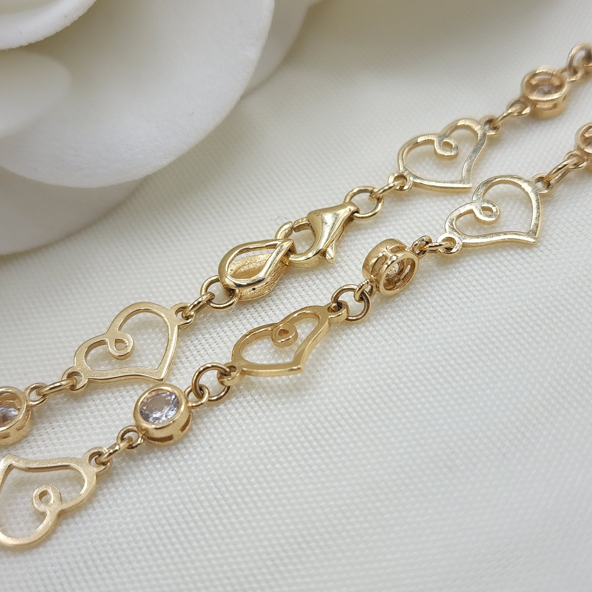 Solid 14k Gold Cursive Hearts Bracelet