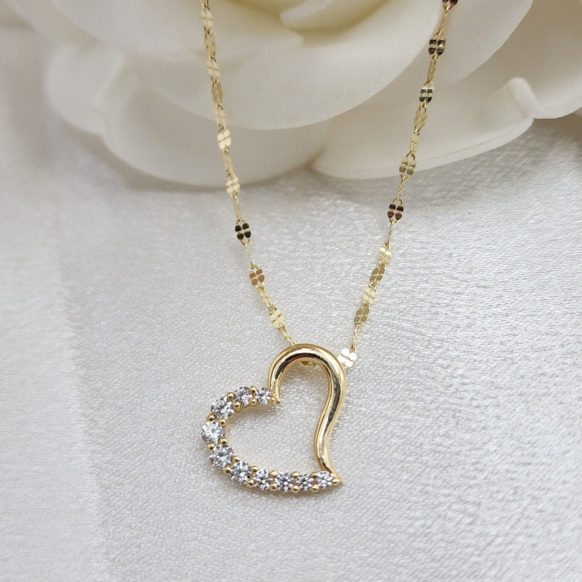 Dainty 14k Gold Tilted Heart Mirror Necklace - Minimalist Necklace Perfect For Her - Sparkling & Modern