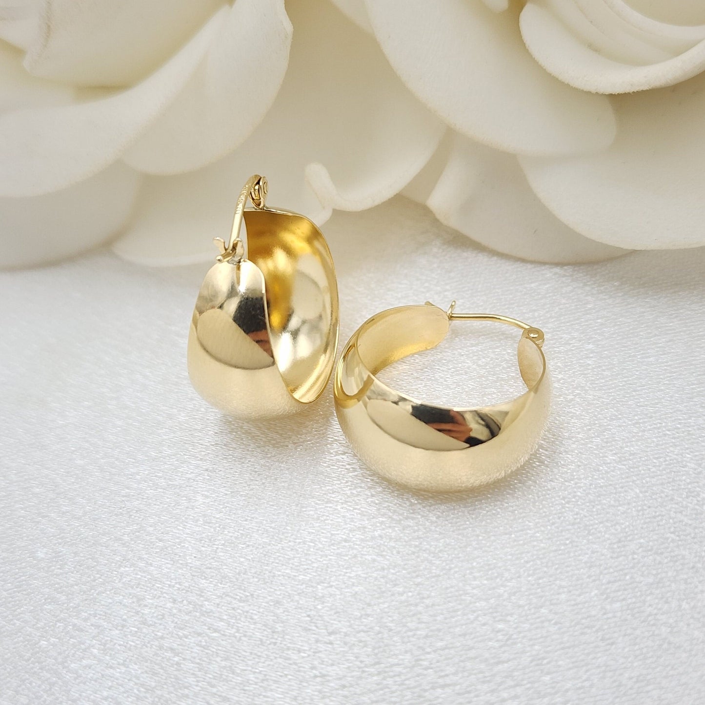 Stunning solid 14k Gold Small Extra Thick Polished Hoops Earrings - 10MM Thick - Elegant & Versatile - Perfect Gift