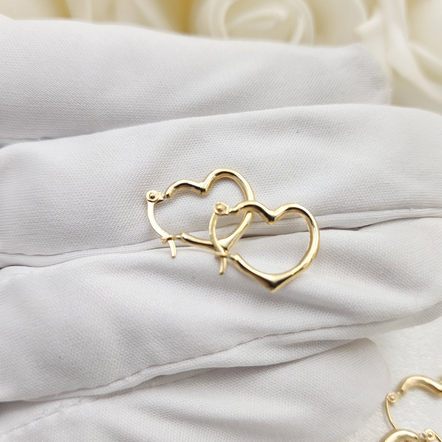 Real 14k Gold Heart Hoop Earrings - 15mm, 20mm, 25mm - For Girls & Women - Perfect For Everyday - Fine Jewelry For her