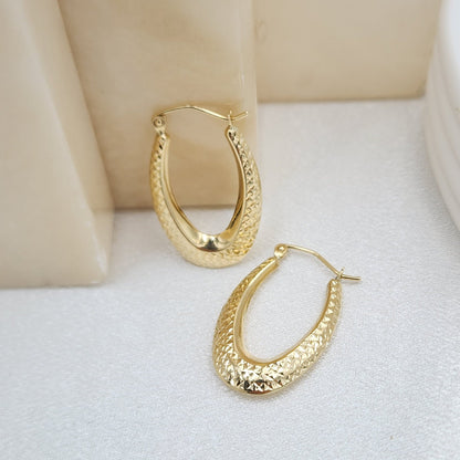 Beautiful 14k Gold Diamond Cut Oval Hoop Earrings - Shiny & Lightweight - Perfect For Her