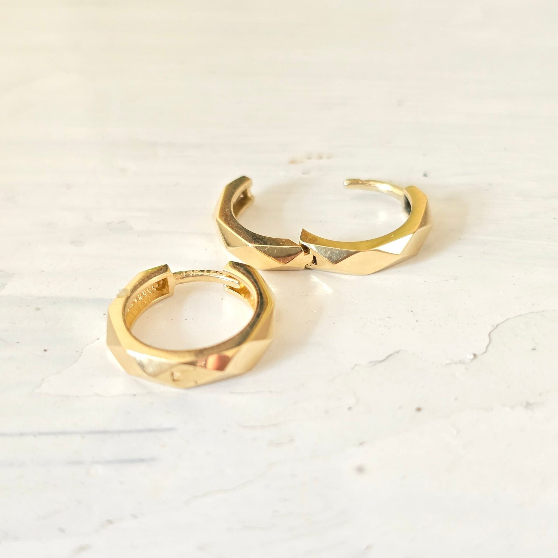 Solid 14k Gold Hammered Huggies Earrings - 12.5mm - Shiny - Gift idea - Perfect For Everyday