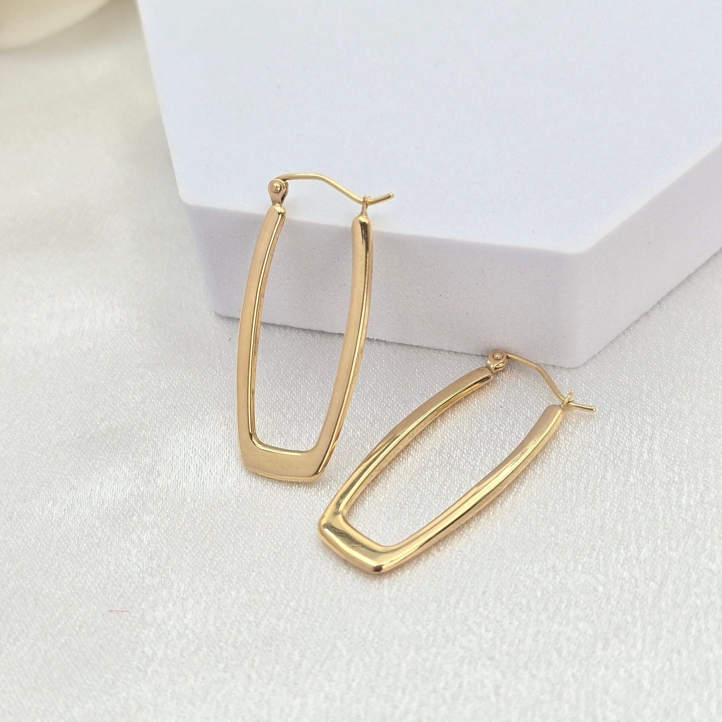 Beautiful 14k Gold Polished Rectangle Earrings - Modern & Lightweight - Perfect For Her