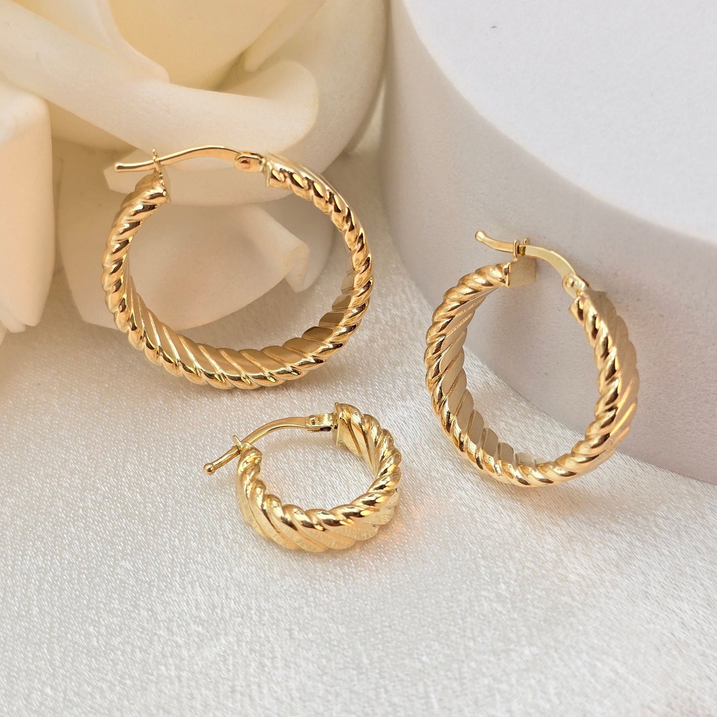 Croissant 14k Gold Hoop Earrings - Square Croissant - 4mm Thick - Elegant & Everlasting - For Her - Modern Jewelry