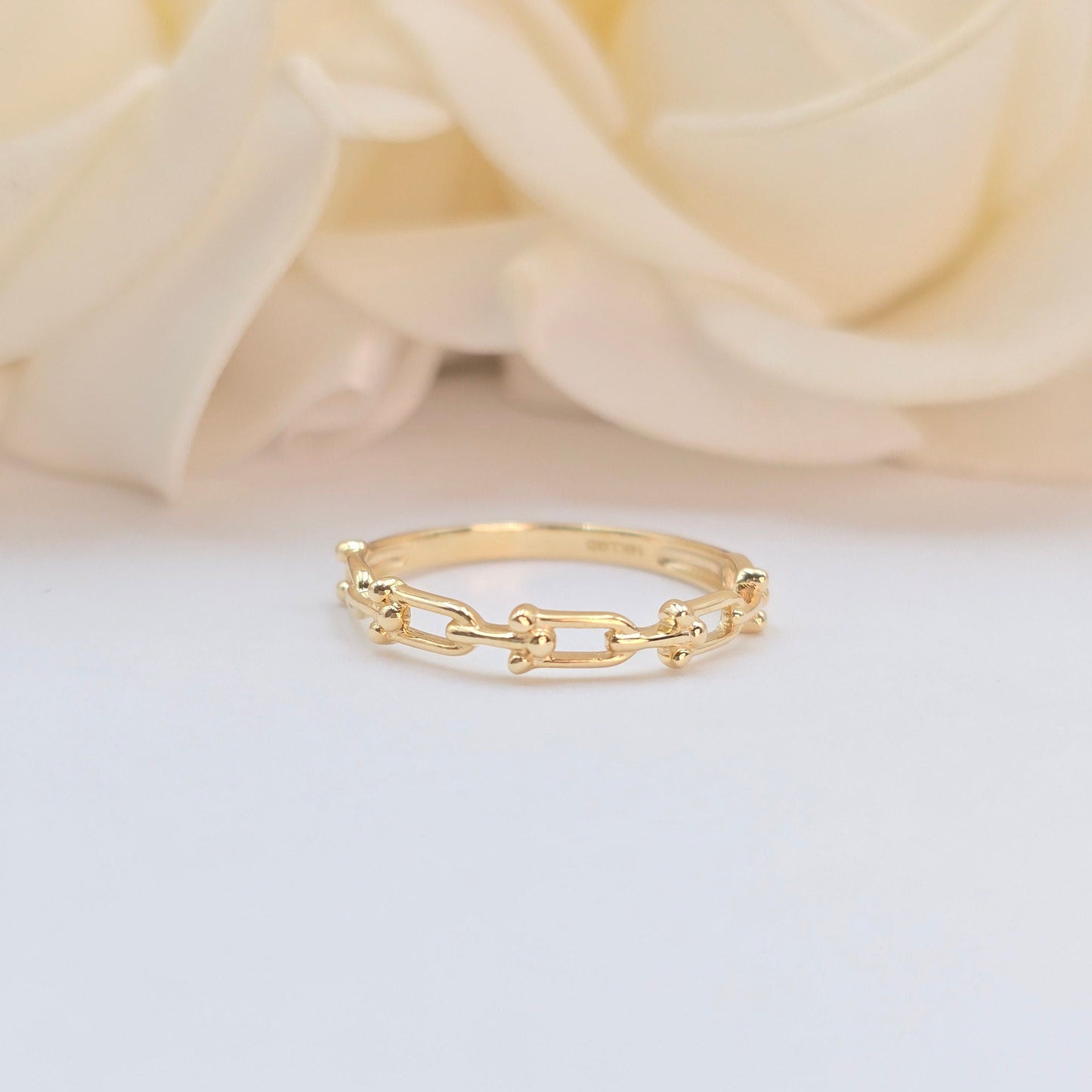 Dainty 14k Gold U link Ring - Stackable - For Her - Minimalist Jewelry