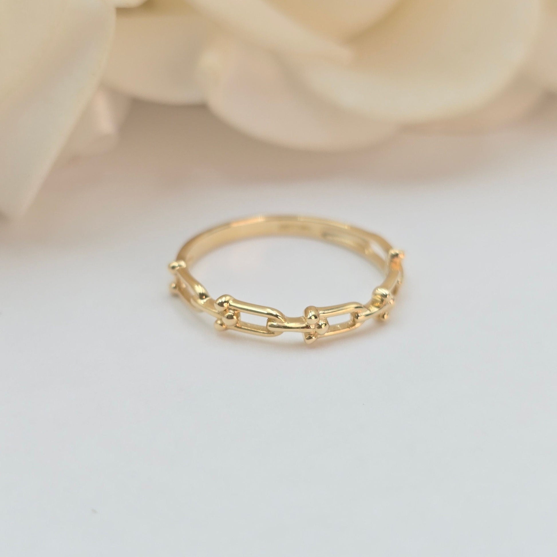 Dainty 14k Gold U link Ring - Stackable - For Her - Minimalist Jewelry