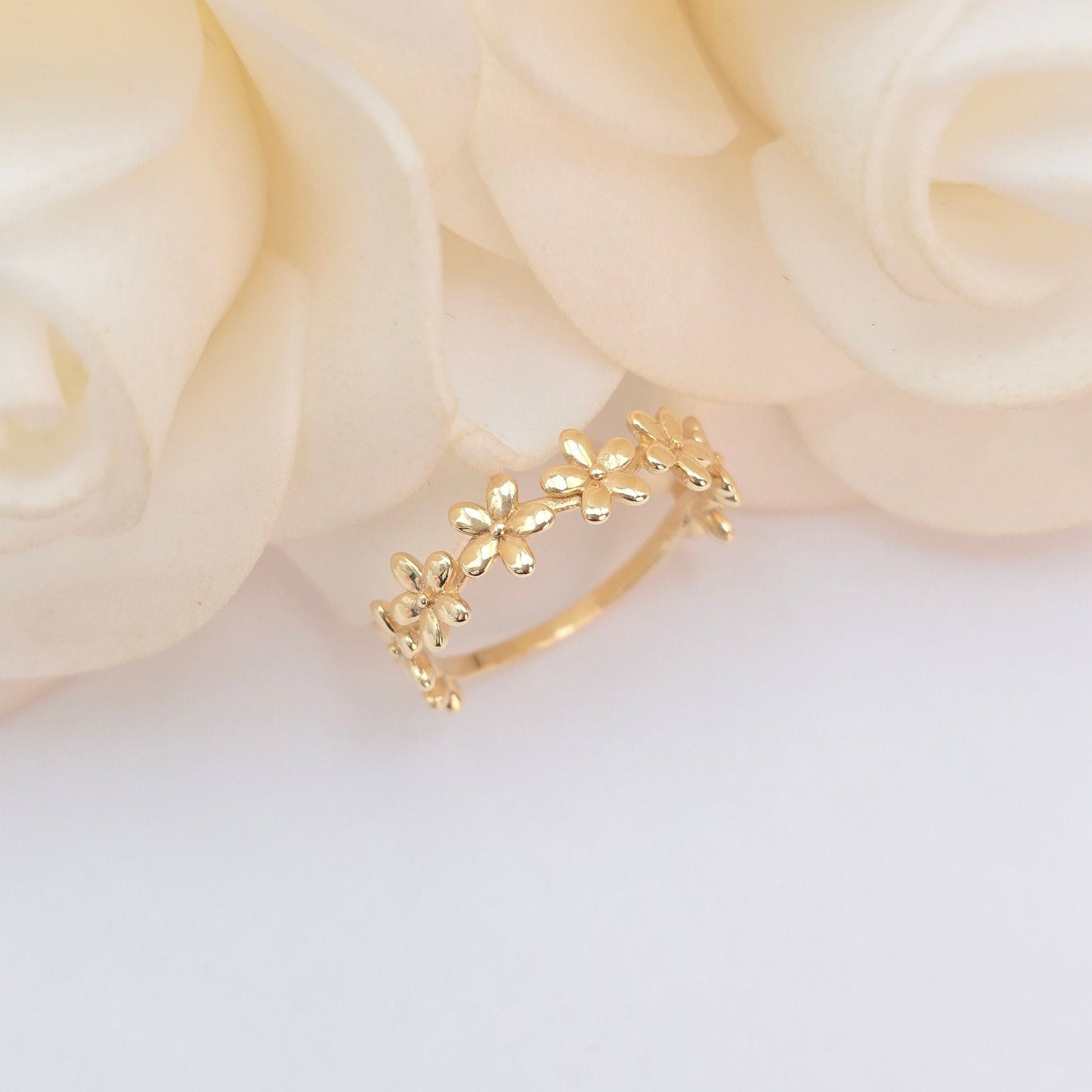 Solid 14k Gold Flowers Ring Band - For Her - Statement ring - Gift Idea - Anniversary Gift - Genuine Gold