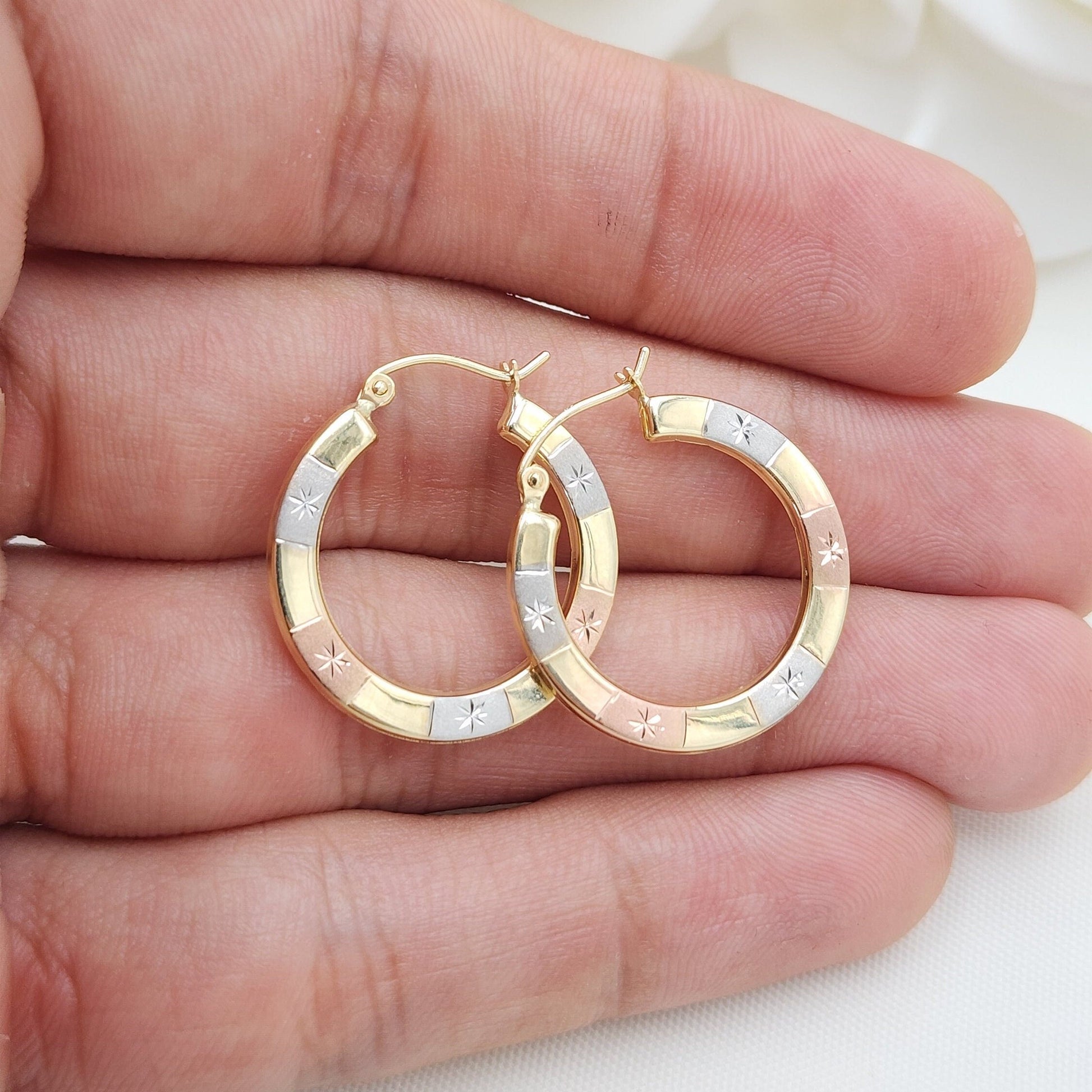 14k Tritones Gold Diamond Cut Hoop Earrings - lightweight and Versatile - For Her - Fine jewelry - Perfect Gift