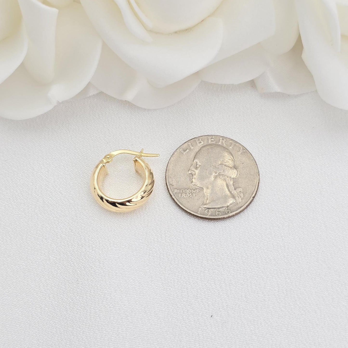 Thick 14k Gold Ondulated Hoop Earrings - 6MM Thick - 16mm - Real Gold Hoops For Her - Elegant & Versatile