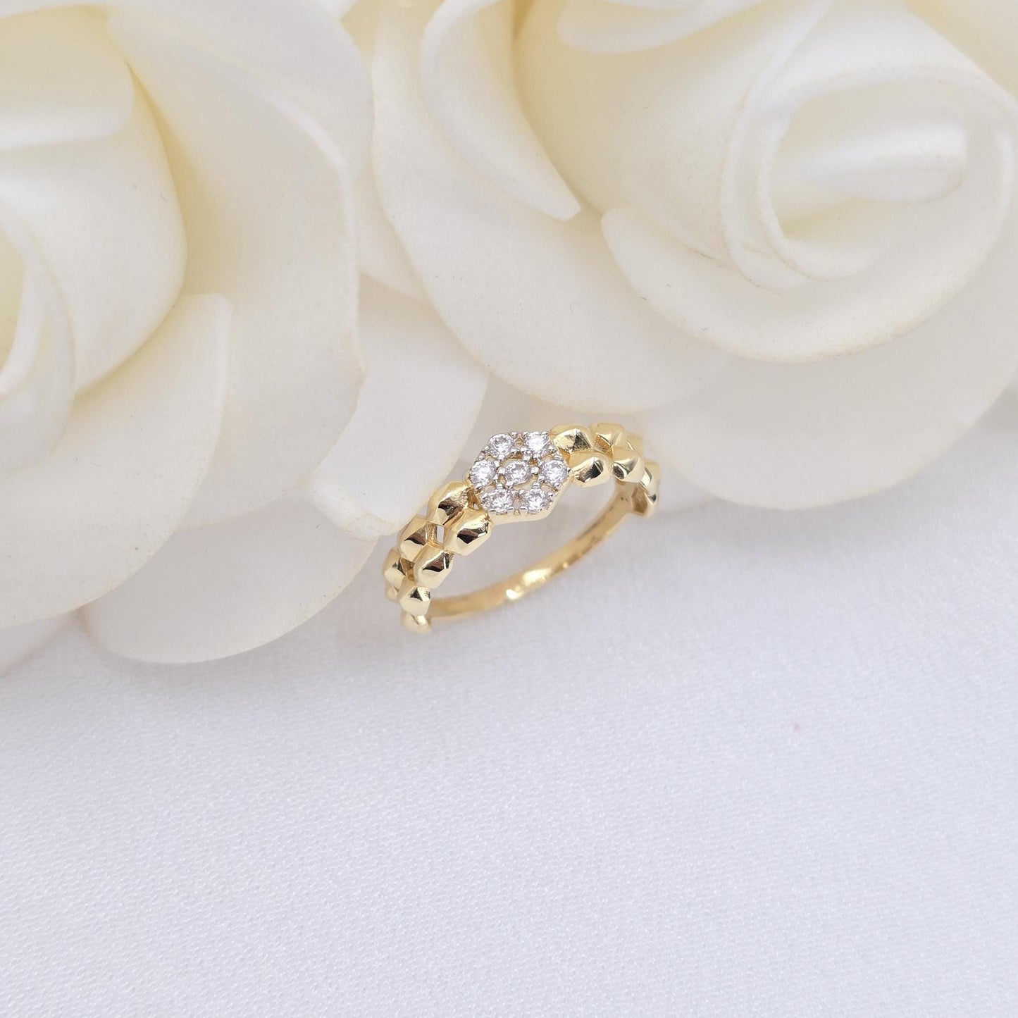 Solid 14k Gold Texture Flower Ring - Perfect For Her - Shiny & Elegant