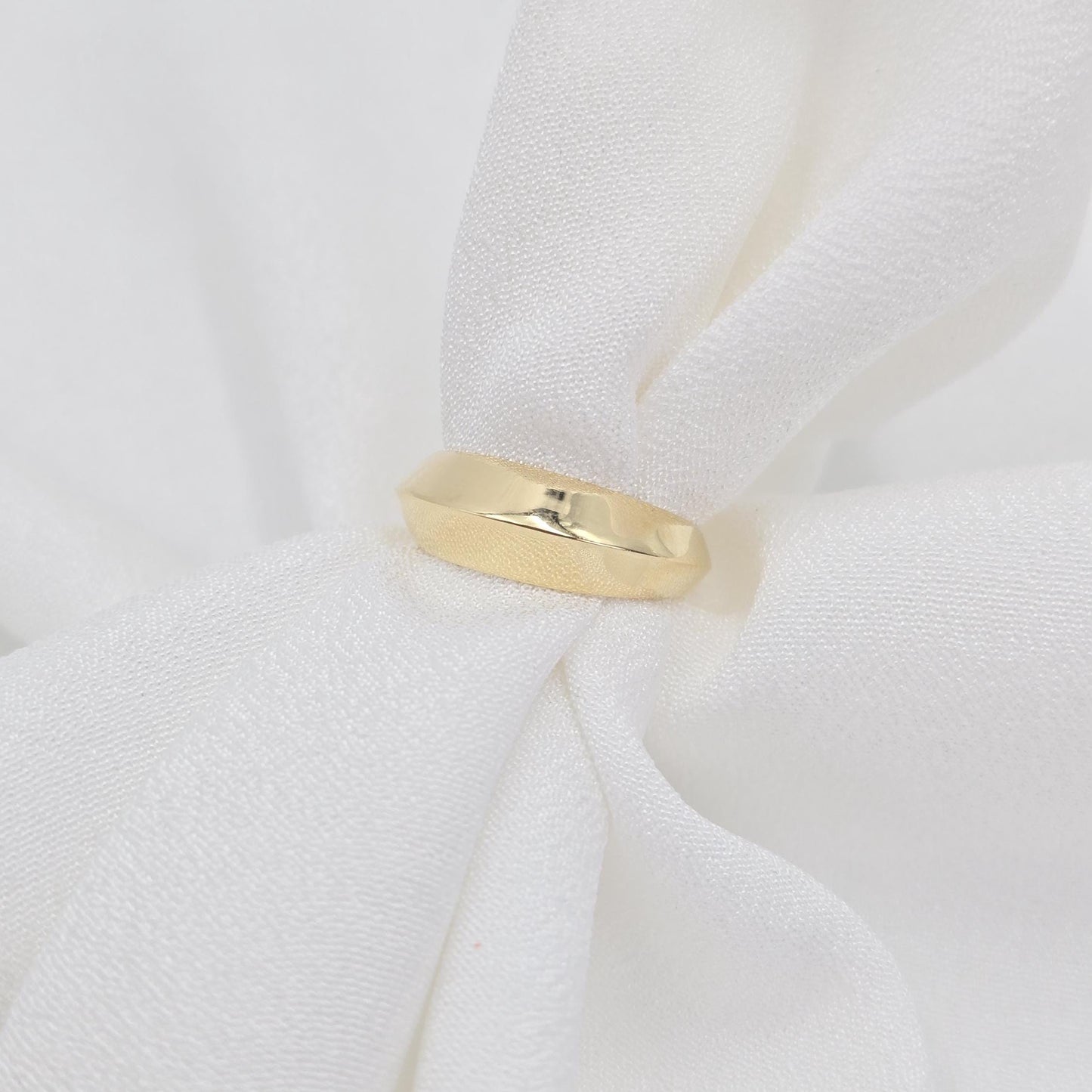 Beautiful 14k yellow Gold Polished ring - Fine Jewelry - Versatile Ring For Her - Elegant & Everlasting