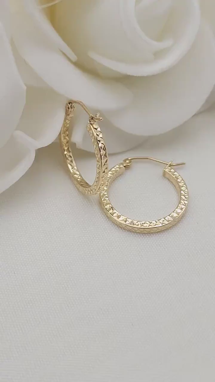 20mm Diamond Cut 14k Gold Hoop Earrings -  2x2 mm Thick  - Shiny and modern - For Her