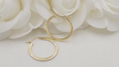 25MM 14k Gold Shiny Diamond Cut Hoop Earrings - 1 Inch - 2.5 mm Thick